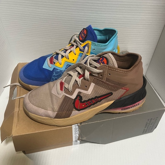 Size 7 Men’s Nike LeBron 18 Low x Space Jam Wile E. x Roadrunner 2021 - Picture 1 of 5
